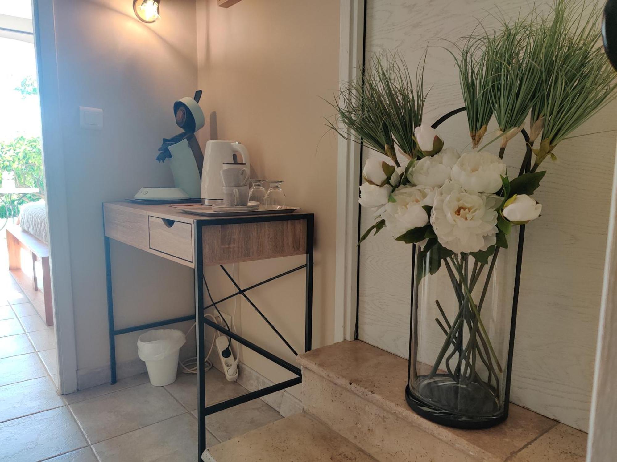 Les Collines De St Paul Bed & Breakfast Saint Paul de Vence Exterior photo